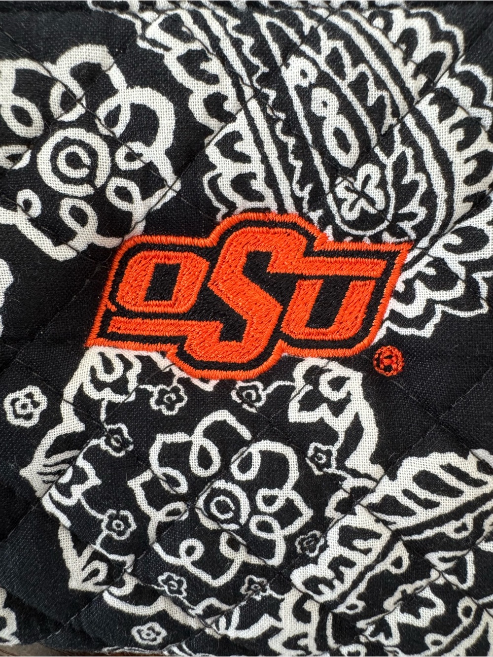 Vera Bradley RFID Front Zip Wristlet NWT Black White Bandana OSU Oklahoma State - Picture 5 of 11